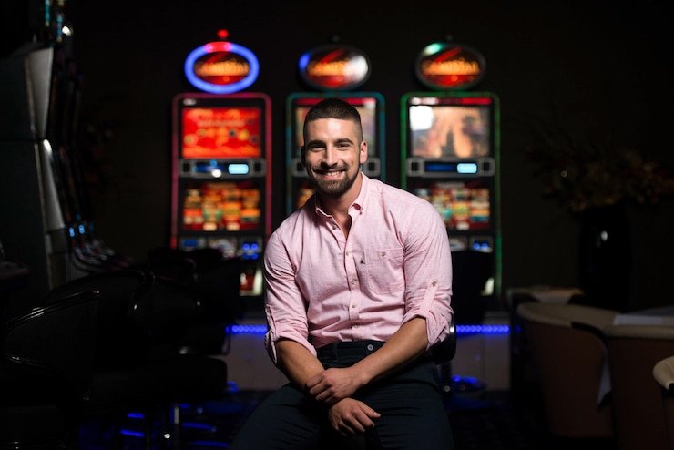 Struktur tangan dan tabel pembayaran bonus di Texas Hold'em Bonus